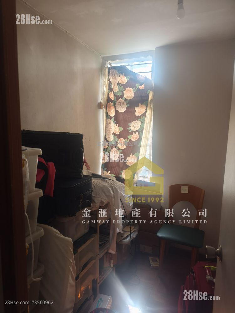 Tung Tau (Ii) Estate Sell 2 Bedrooms , 1 Bathroom 428 ft² ( 39.8 m² ) Tung Tau (Ii) Estate Sell 2 Bedrooms , 1 Bathroom 428 ft² ( 39.8 m² )