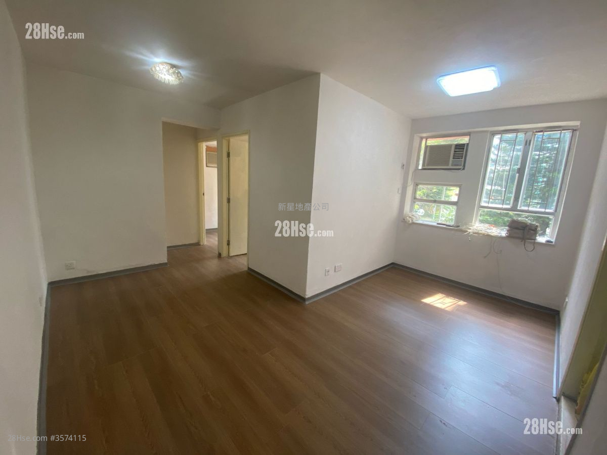 Wing Fai Centre Sell 2 Bedrooms , 1 Bathroom 419 ft² ( 38.9 m² )
