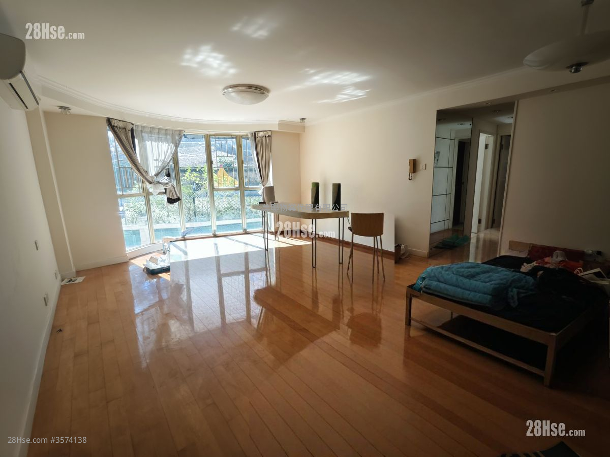 The Astoria Sell 3 Bedrooms , 2 Bathrooms 1,056 ft² ( 98.1 m² )