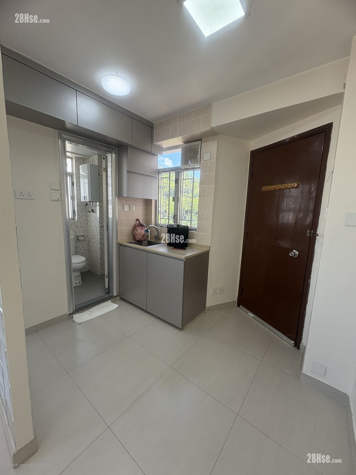 Man Woo Building Rental 1 Bedroom , 1 Bathroom 187 ft² ( 17.4 m² )