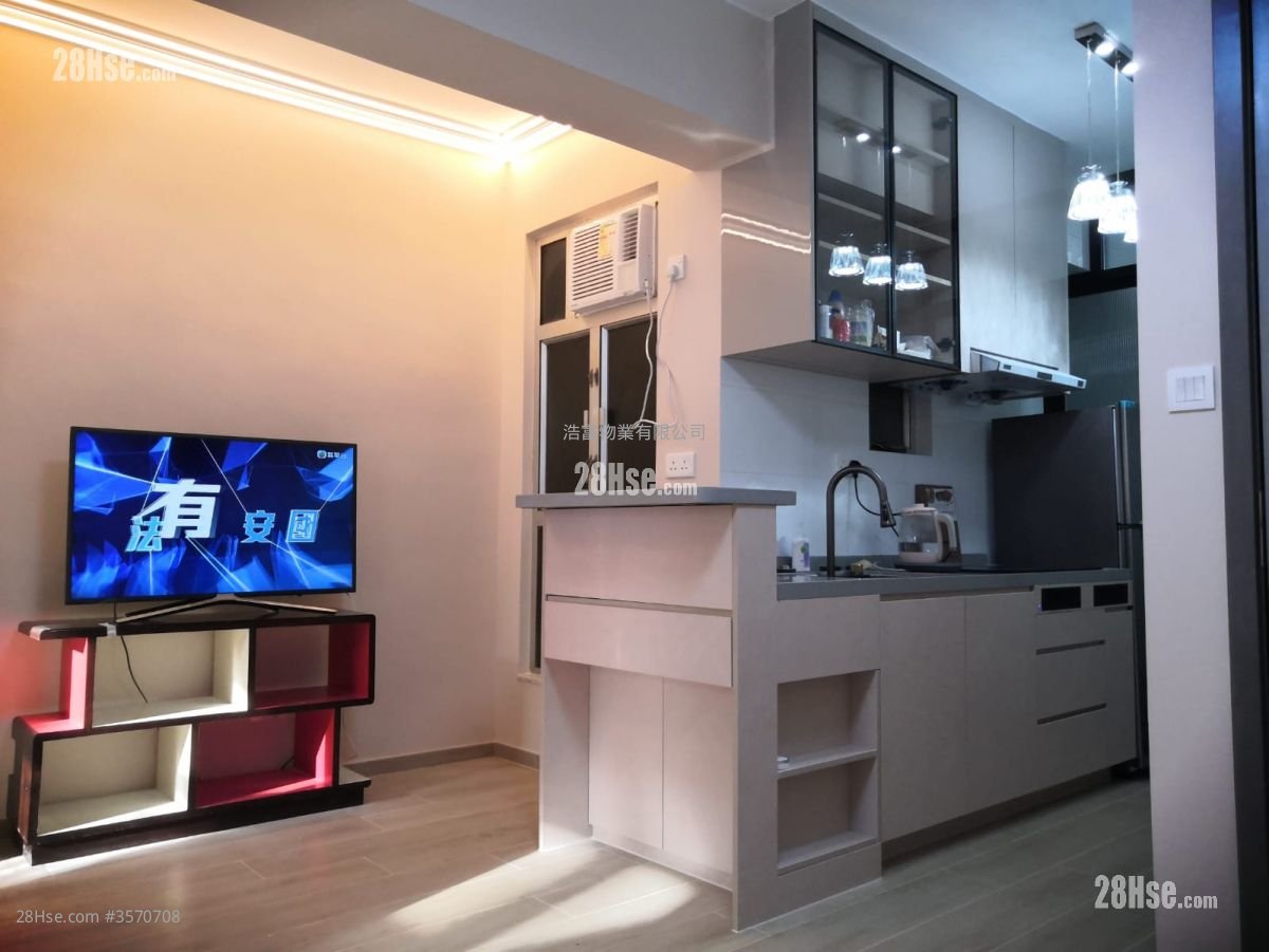 Fok Cheong Building Rental 2 Bedrooms , 1 Bathroom 340 ft² ( 31.6 m² )