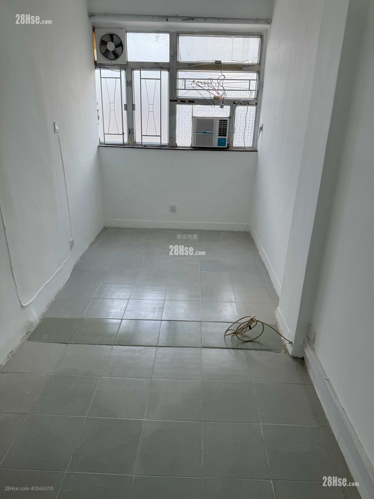 Wongs Building Rental Studio , 1 Bathroom 160 ft² ( 14.9 m² )