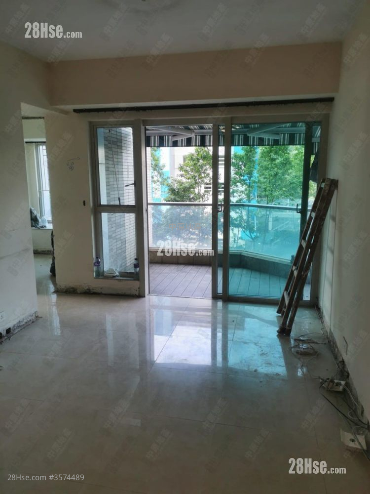 Festival City Sell 3 Bedrooms , 2 Bathrooms 658 ft² ( 61.1 m² )