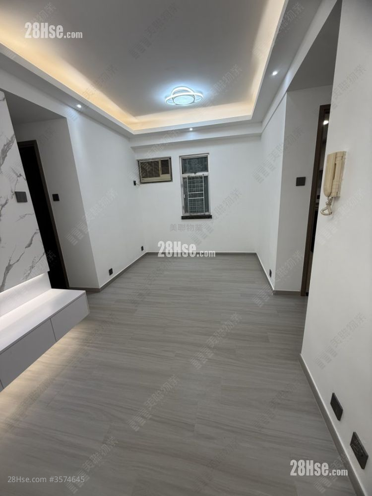 Sheung Shui Centre Sell 3 Bedrooms 532 ft² ( 49.4 m² )