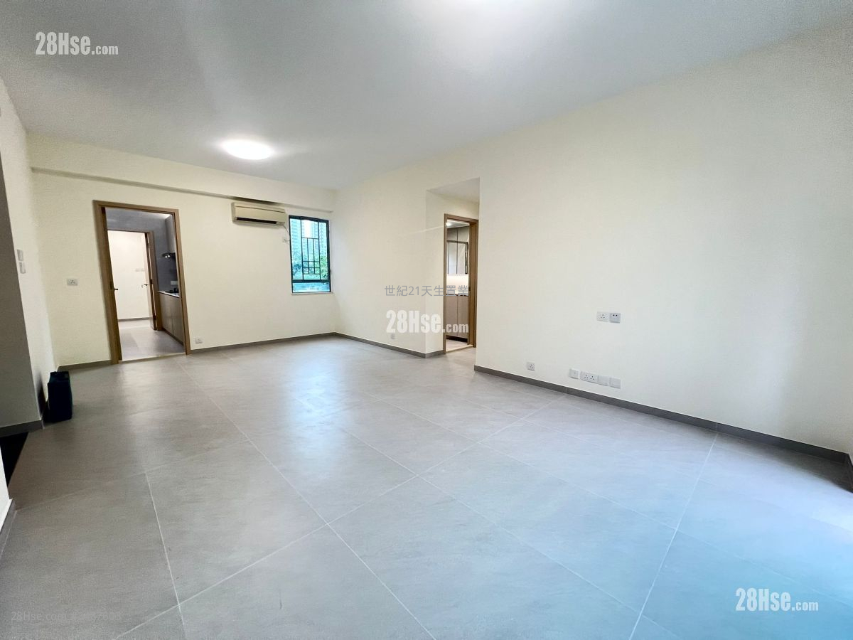 Peridot Court Rental 4 Bedrooms , 2 Bathrooms 1,005 ft² ( 93.4 m² )