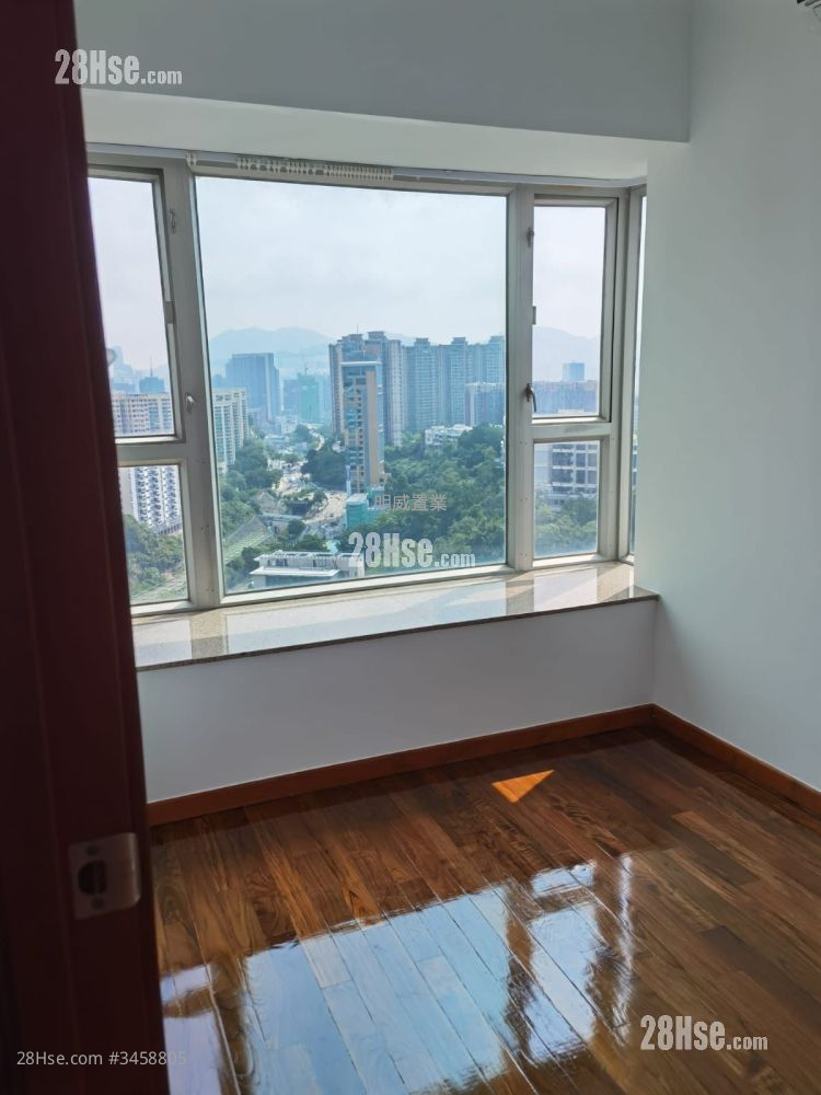Paradise Square Rental 2 Bedrooms 434 ft² ( 40.3 m² )