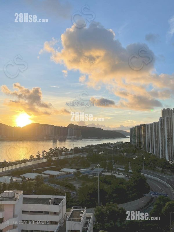 Oceanic Building Sell 2 Bedrooms , 1 Bathroom 493 ft² ( 45.8 m² )