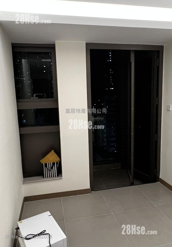 Ava228 Sell Studio , 1 Bathroom 151 ft² ( 14.0 m² ) Ava228 Sell Studio , 1 Bathroom 151 ft² ( 14.0 m² )