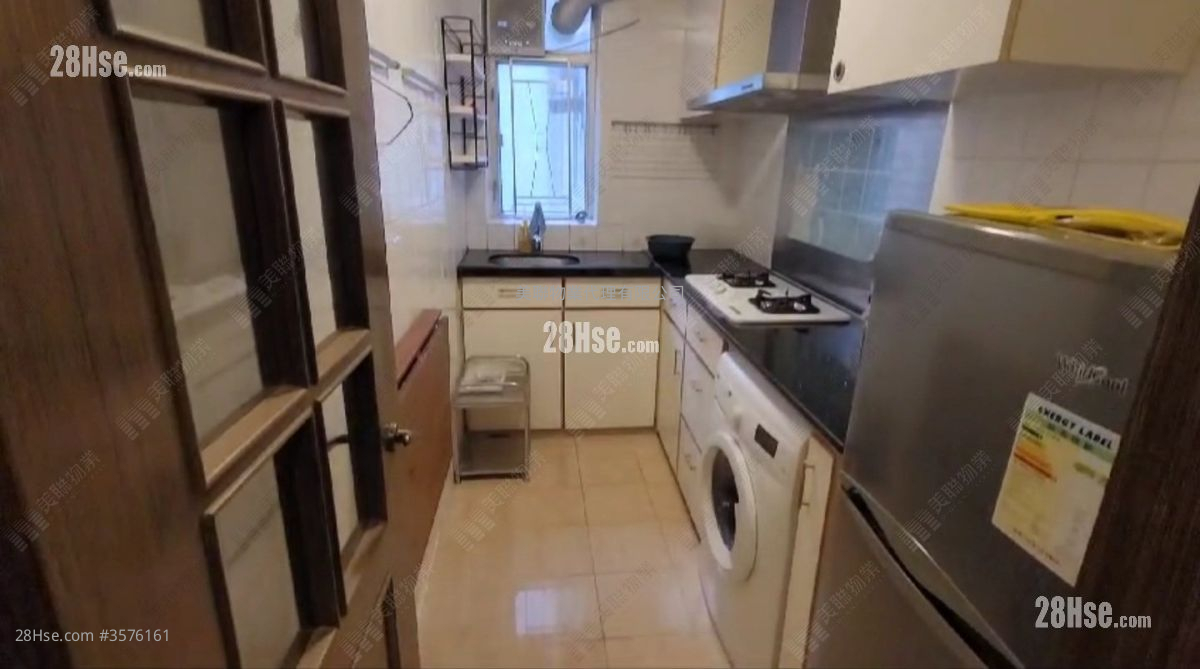 Beverly Garden Sell 2 Bedrooms , 1 Bathroom 431 ft² ( 40.0 m² )