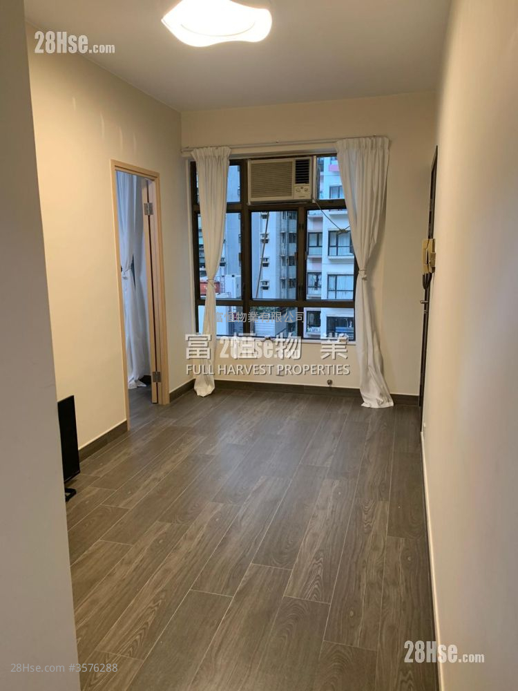 Good View Court Rental 1 Bedroom , 1 Bathroom 360 ft² ( 33.4 m² )