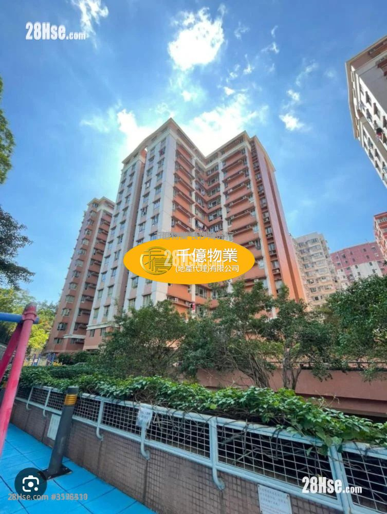 乐年花园 售盘 3 房 , 2 浴室 561 平方尺 ( 52.1 平方米 )
