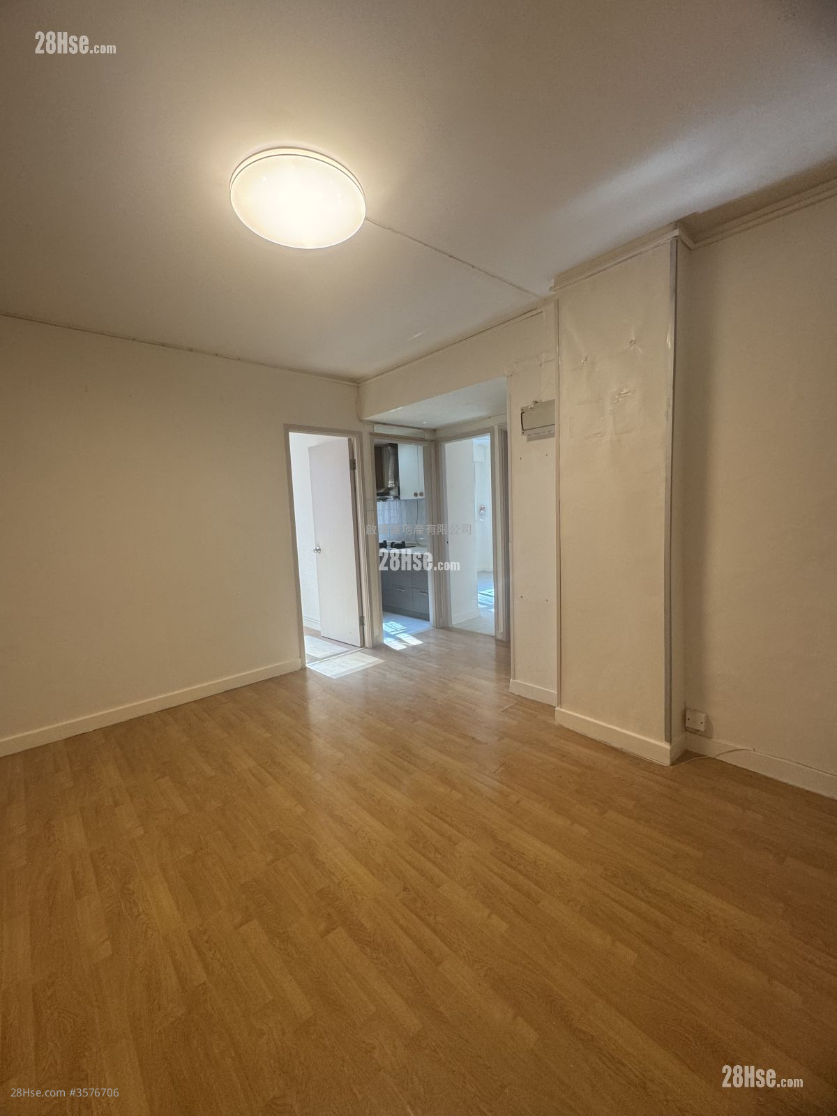 Shung Kim House Rental 3 Bedrooms , 1 Bathroom 616 ft² ( 57.2 m² )