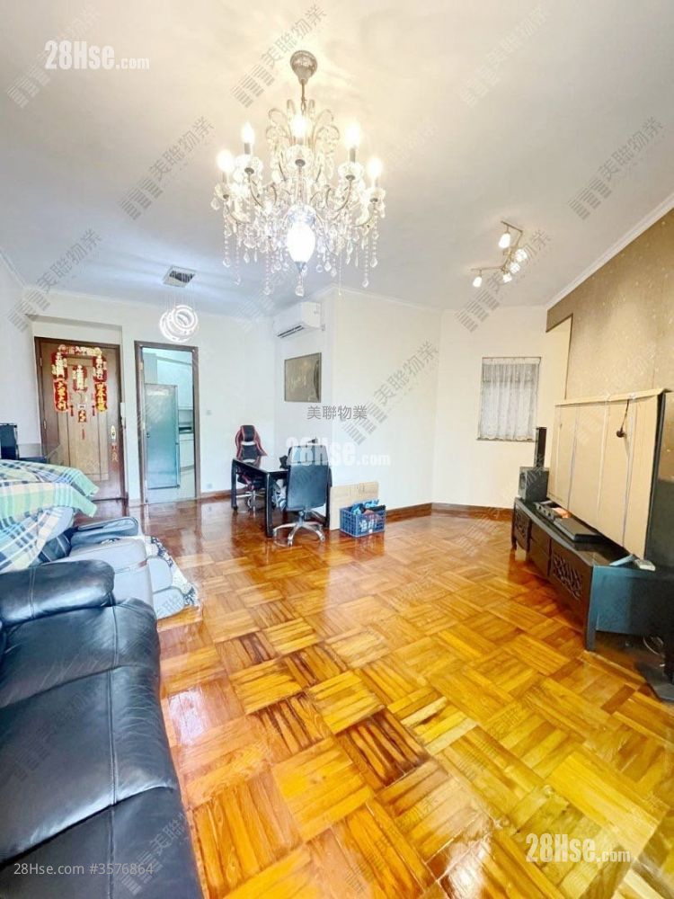 Woodland Crest Sell 3 Bedrooms , 2 Bathrooms 942 ft² ( 87.5 m² )