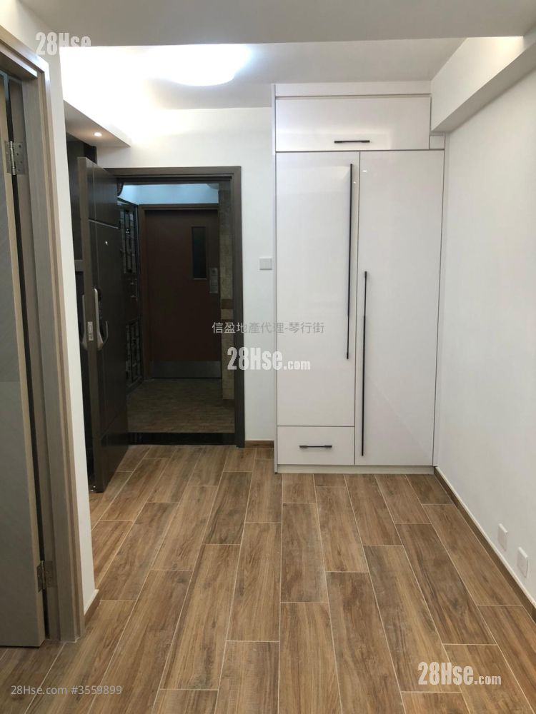 Ming Fai Building Sell 1 Bedroom , 1 Bathroom 210 ft² ( 19.5 m² )