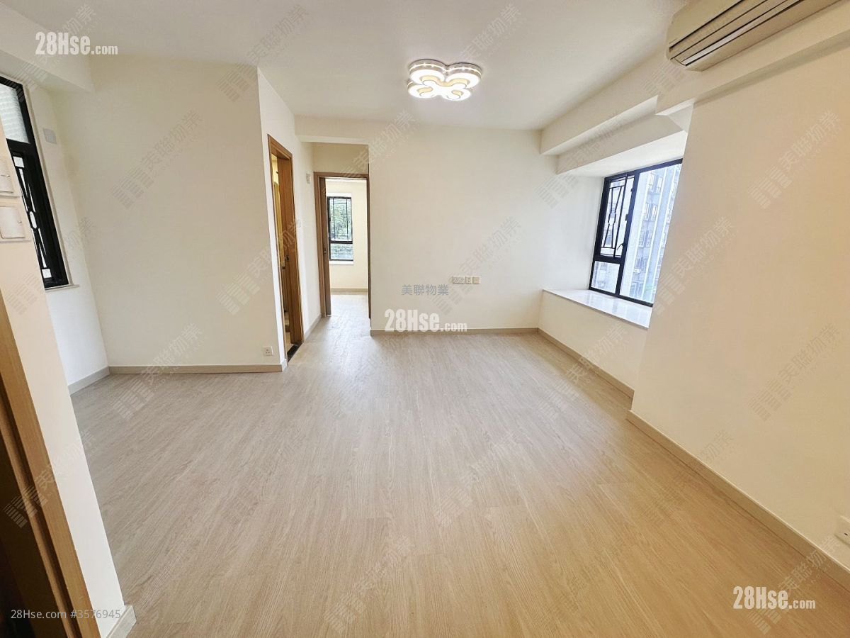 Belair Gardens Sell 2 Bedrooms , 1 Bathroom 465 ft² ( 43.2 m² )