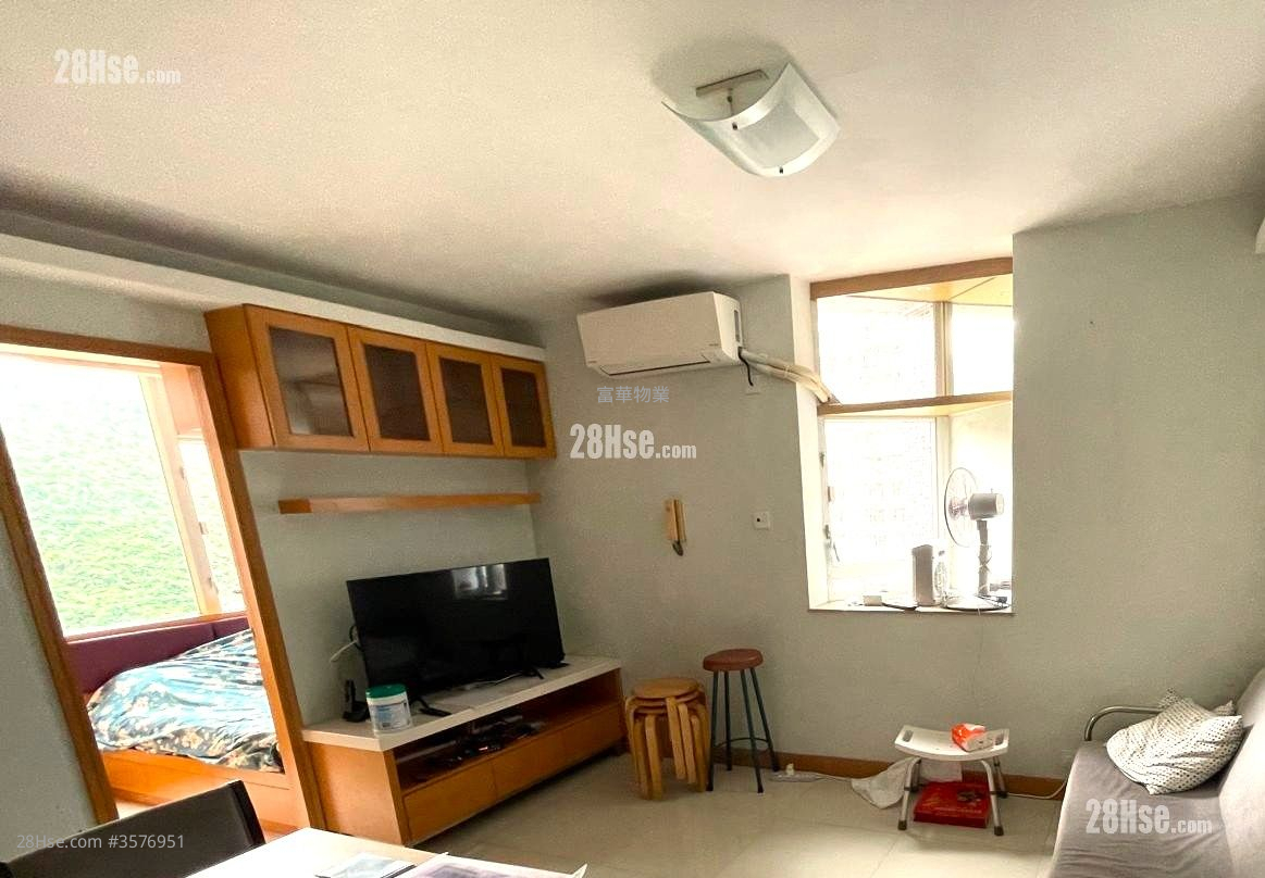 Kai Tsui Court Sell 2 Bedrooms , 1 Bathroom 435 ft² ( 40.4 m² )