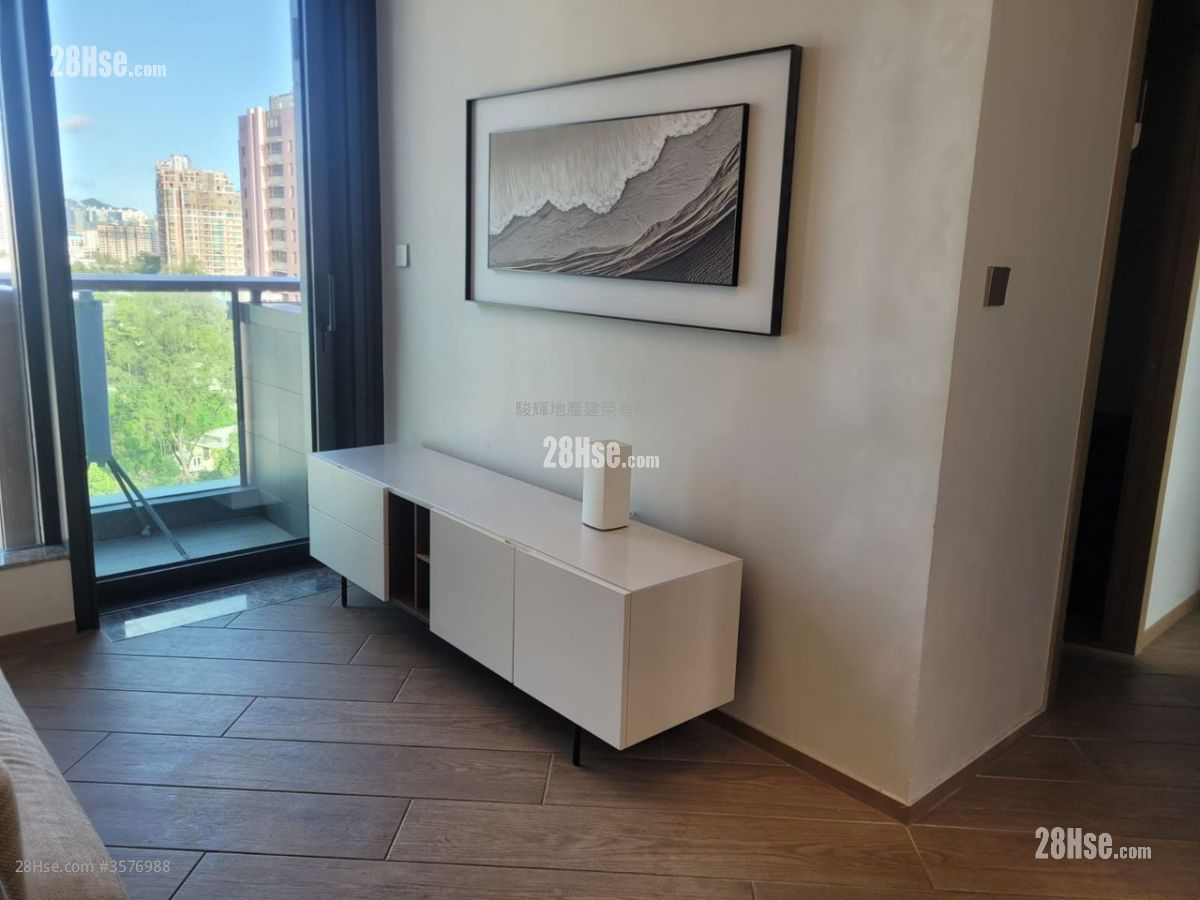 Garden Crescent Rental 4 Bedrooms , 2 Bathrooms 640 ft² ( 59.5 m² )