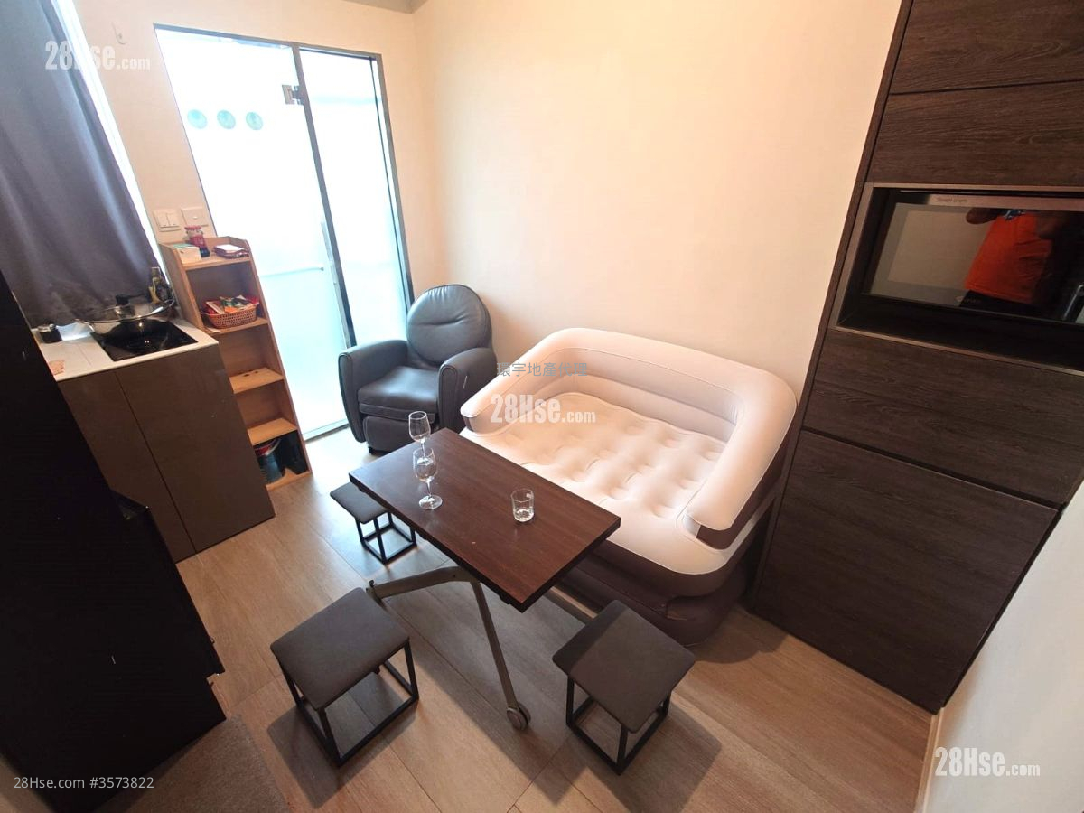 T Plus Rental Studio , 1 Bathroom 128 ft² ( 11.9 m² )