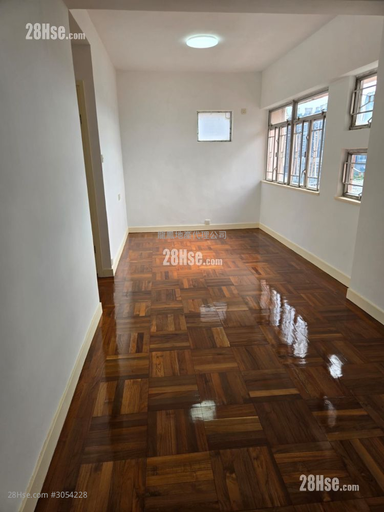 Fair Wind Court Sell 459 ft² ( 42.6 m² )