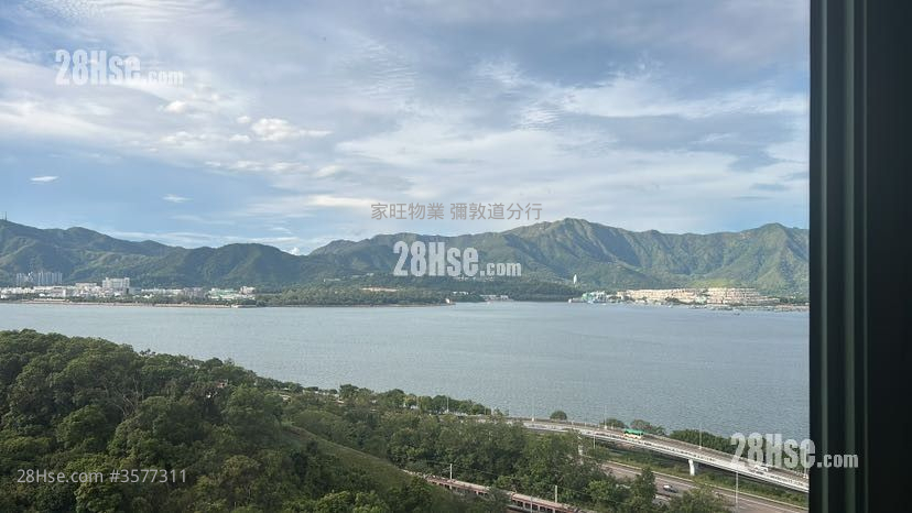 鹿茵山庄 售盘 3 房 , 2 浴室 1,403 平方尺 ( 130.3 平方米 )