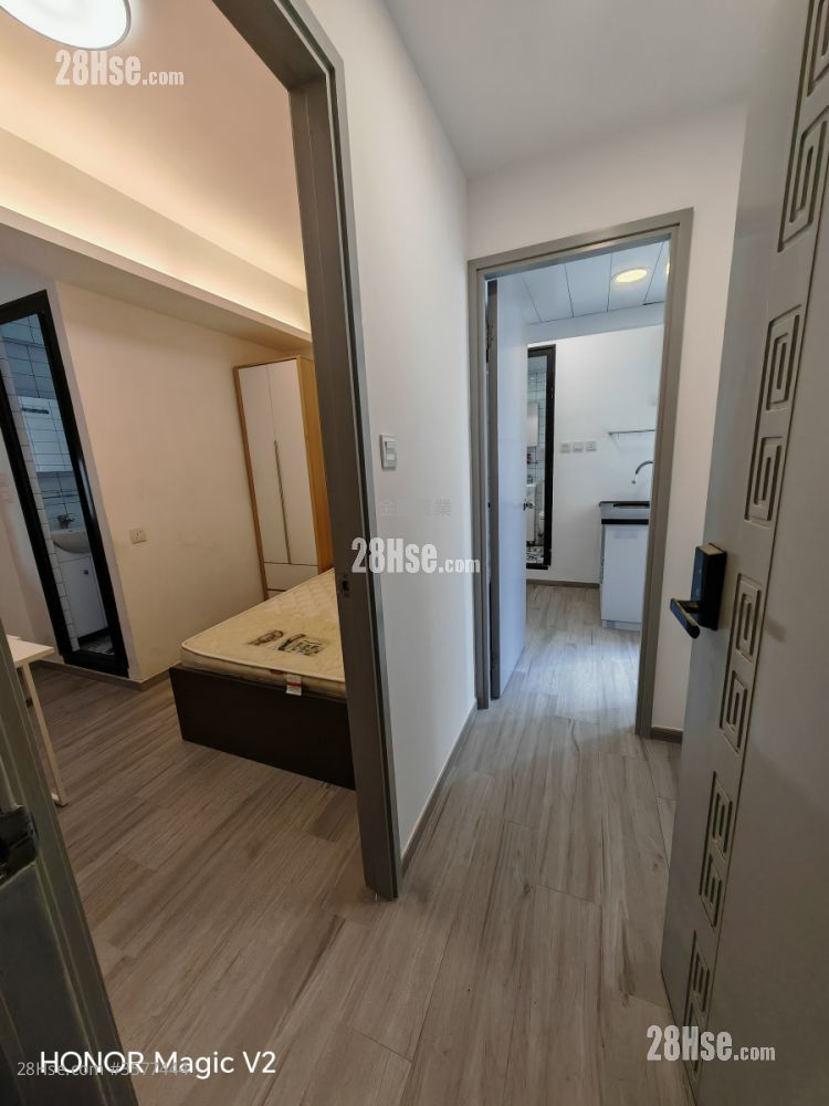 Luxury Court Sell 2 Bedrooms , 2 Bathrooms 284 ft² ( 26.4 m² )