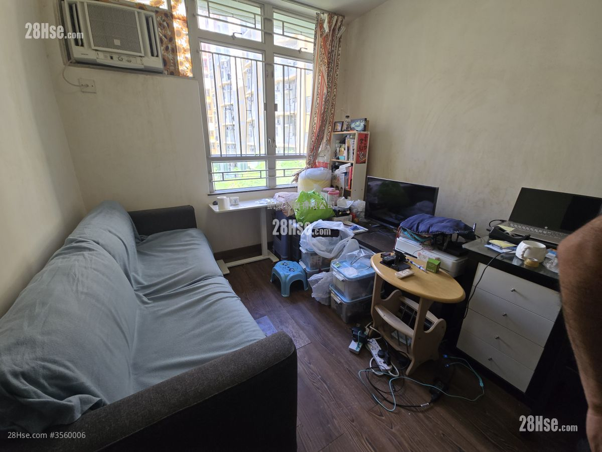 Kwun Fai Court Sell 1 Bedroom , 1 Bathroom 411 ft² ( 38.2 m² )
