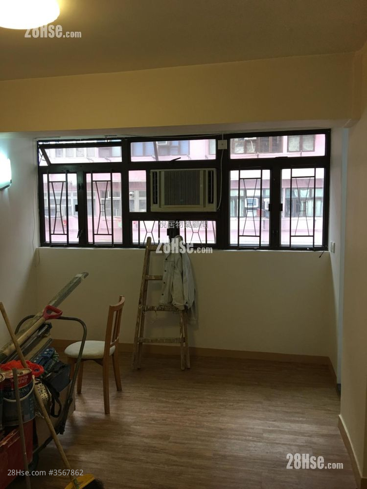 Tai Shun House Sell 2 Bedrooms , 1 Bathroom 312 ft² ( 29.0 m² )
