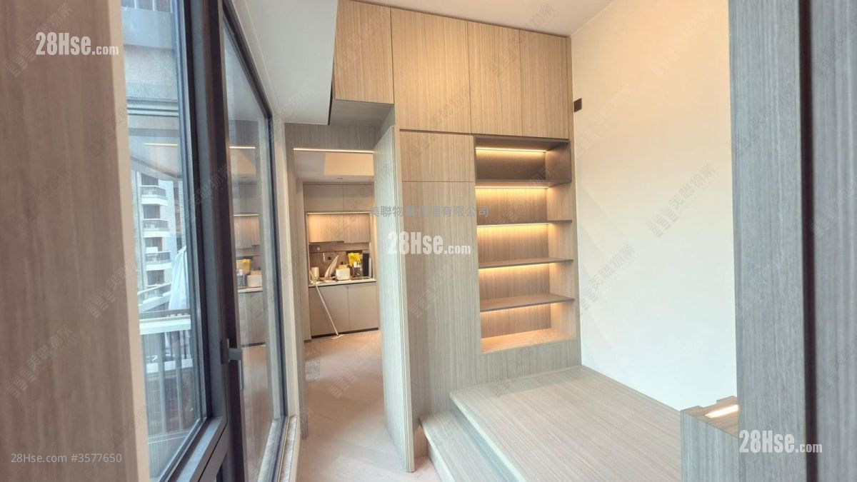 Bondlane Sell 267 ft² ( 24.8 m² )