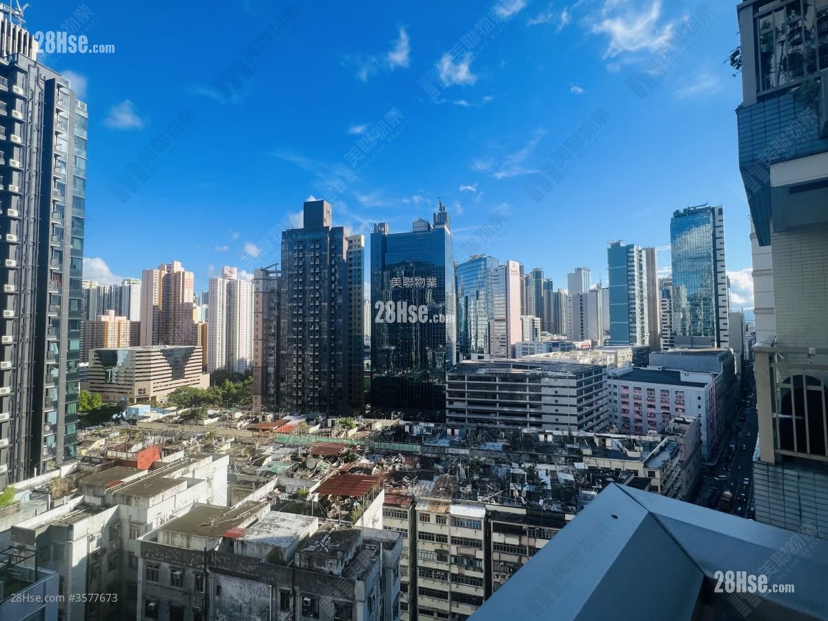 One New York Sell 1 Bedroom , 1 Bathroom 242 ft² ( 22.5 m² )