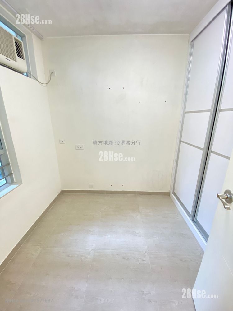 Ka Shun Court Sell 2 Bedrooms , 1 Bathroom 445 ft² ( 41.3 m² )