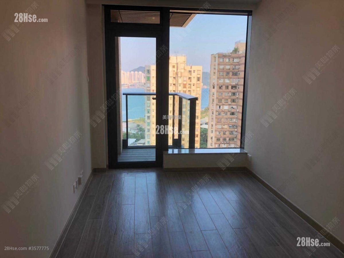 Novum East Sell 1 Bedroom , 1 Bathroom 290 ft² ( 26.9 m² )
