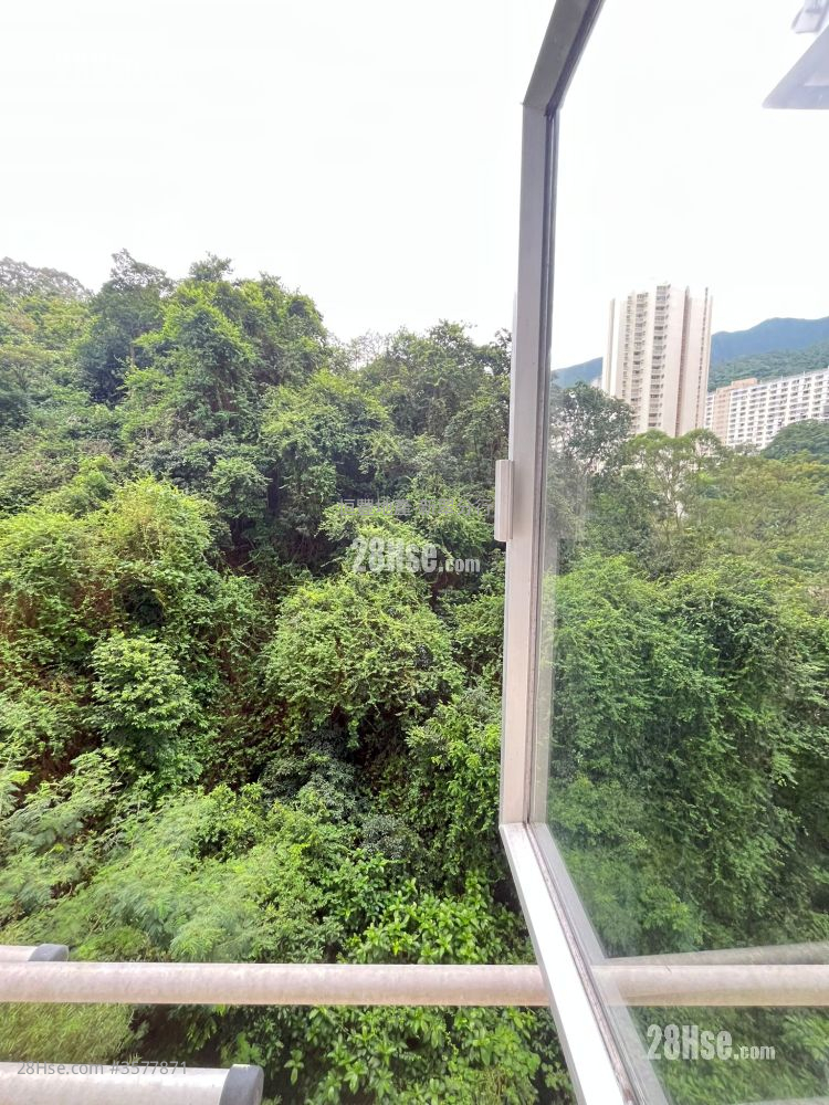 Yen Lok Building Sell 2 Bedrooms , 1 Bathroom 290 ft² ( 26.9 m² )