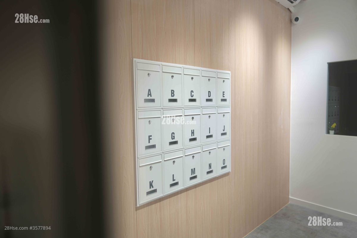 Wah Wai Industrial Building Rental 5+ Bedrooms