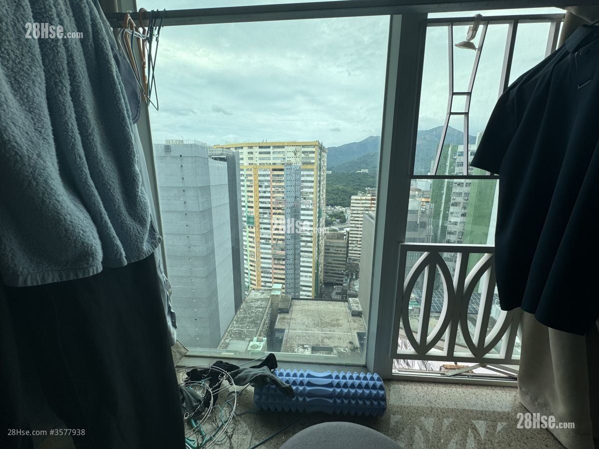 The Apex Sell 2 Bedrooms , 1 Bathroom 468 ft² ( 43.5 m² )