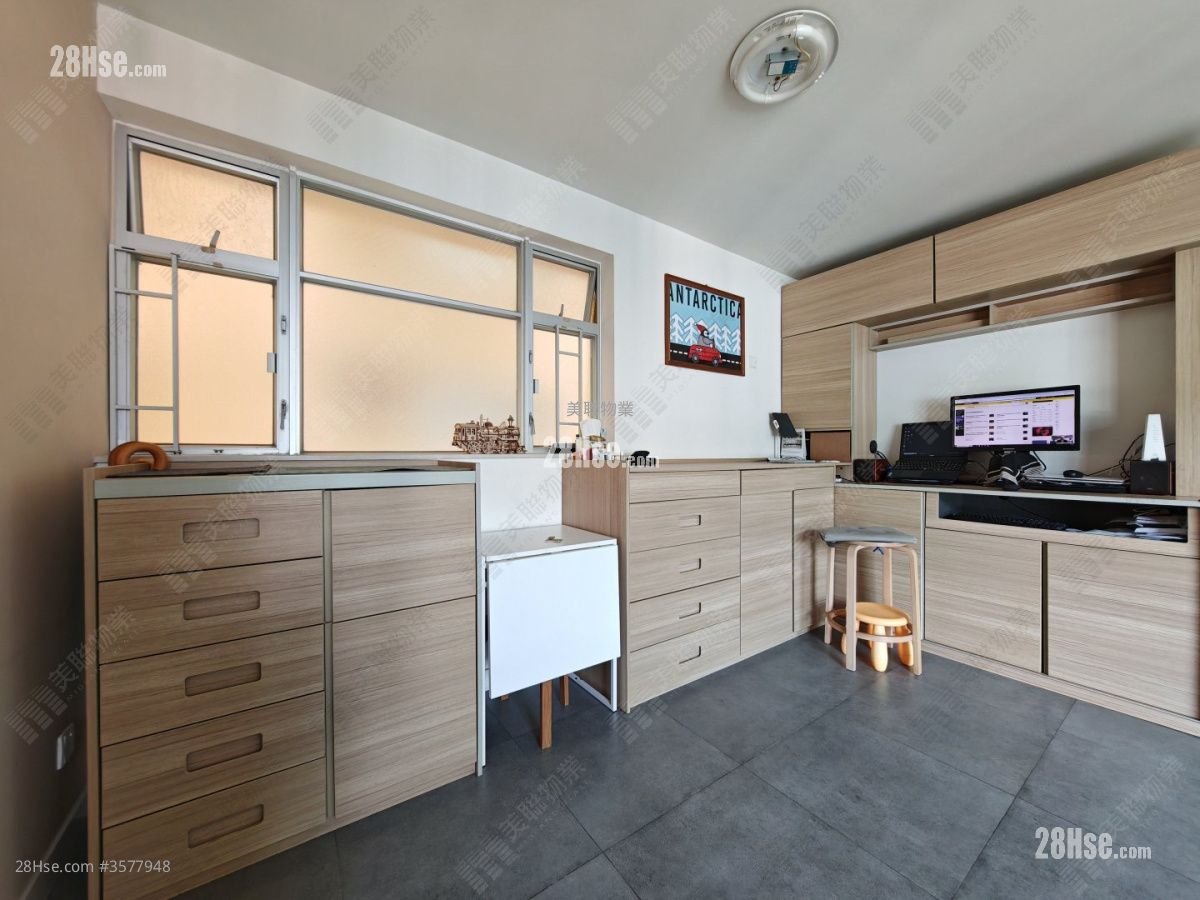 Bel Air Heights Sell 3 Bedrooms 657 ft² ( 61.0 m² )