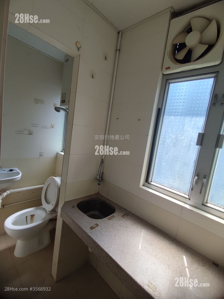Chung Mei Building Rental 2 Bedrooms , 1 Bathroom 200 ft² ( 18.6 m² )