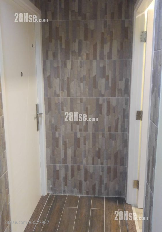 Wing On Building Sell 3 Bedrooms , 2 Bathrooms 472 ft² ( 43.8 m² )