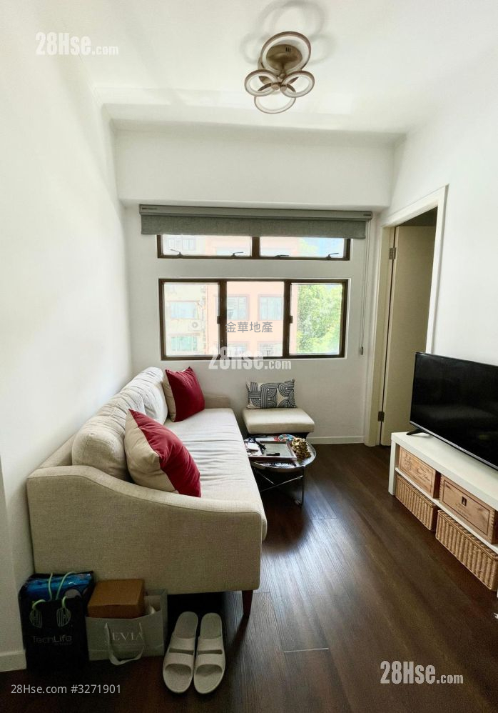 Quality Tower Sell 1 Bedroom , 1 Bathroom 268 ft² ( 24.9 m² )