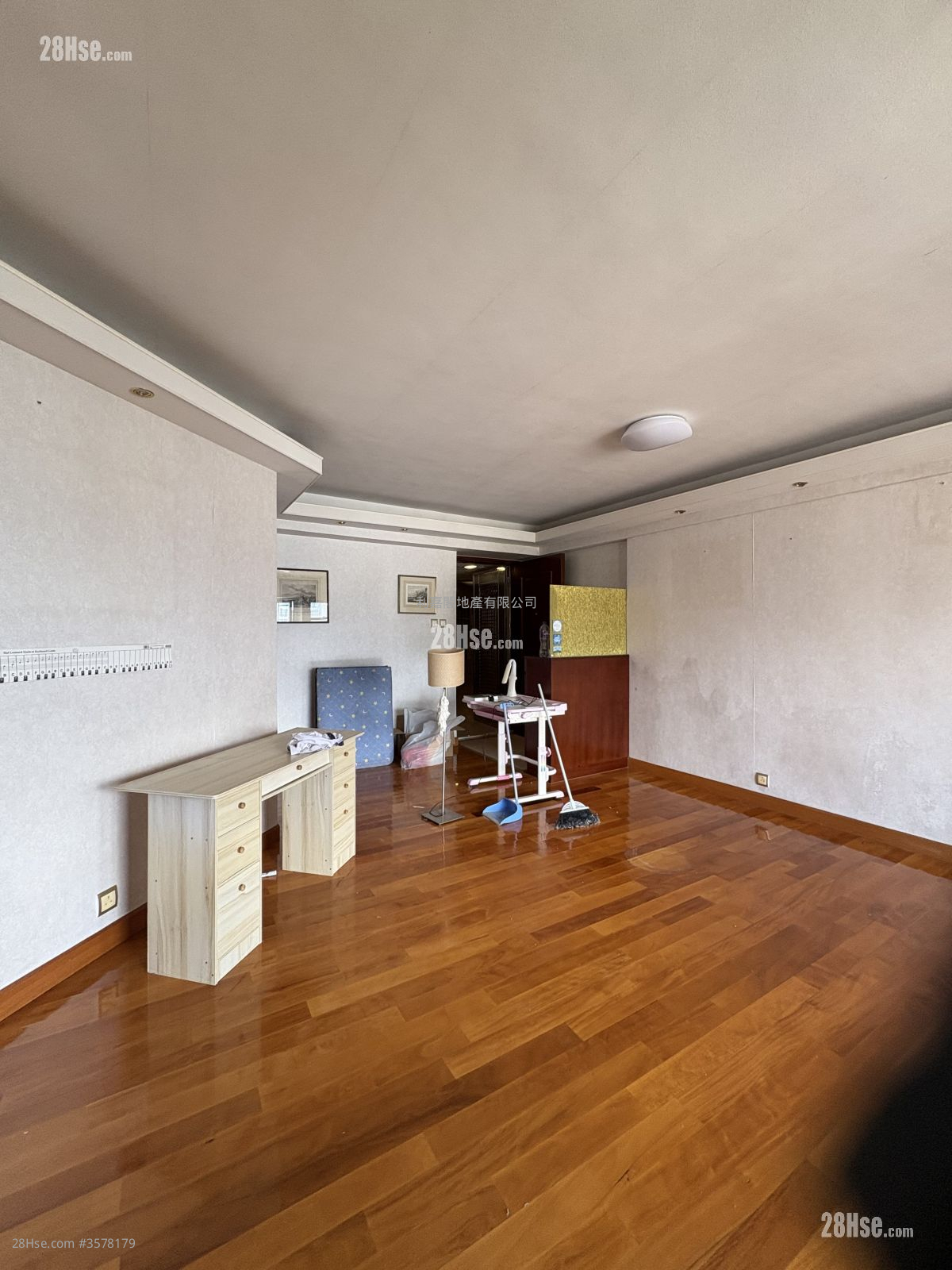 Park Towers Sell 2 Bedrooms , 2 Bathrooms 998 ft² ( 92.7 m² )