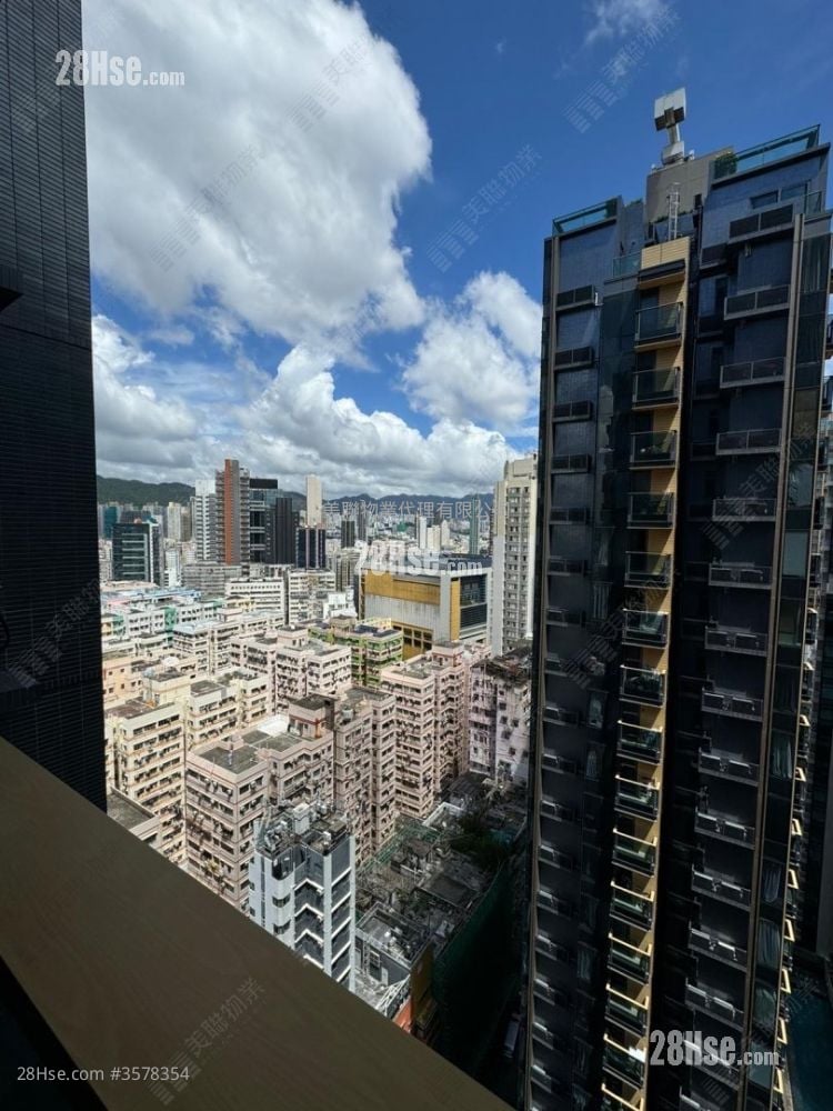 Aquila Square Mile Rental 1 Bedroom , 1 Bathroom 253 ft² ( 23.5 m² )