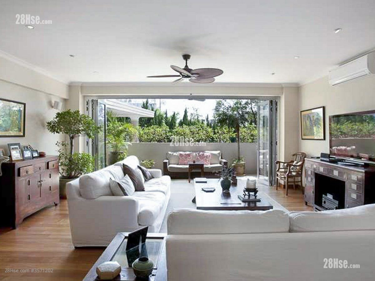 10A-10B Stanley Beach Road Sell 4 Bedrooms , 3 Bathrooms 2,832 ft² ( 263.1 m² )
