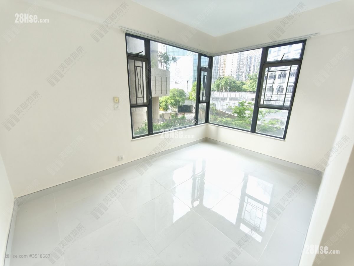 Dragon View Sell 3 Bedrooms , 2 Bathrooms 761 ft² ( 70.7 m² )