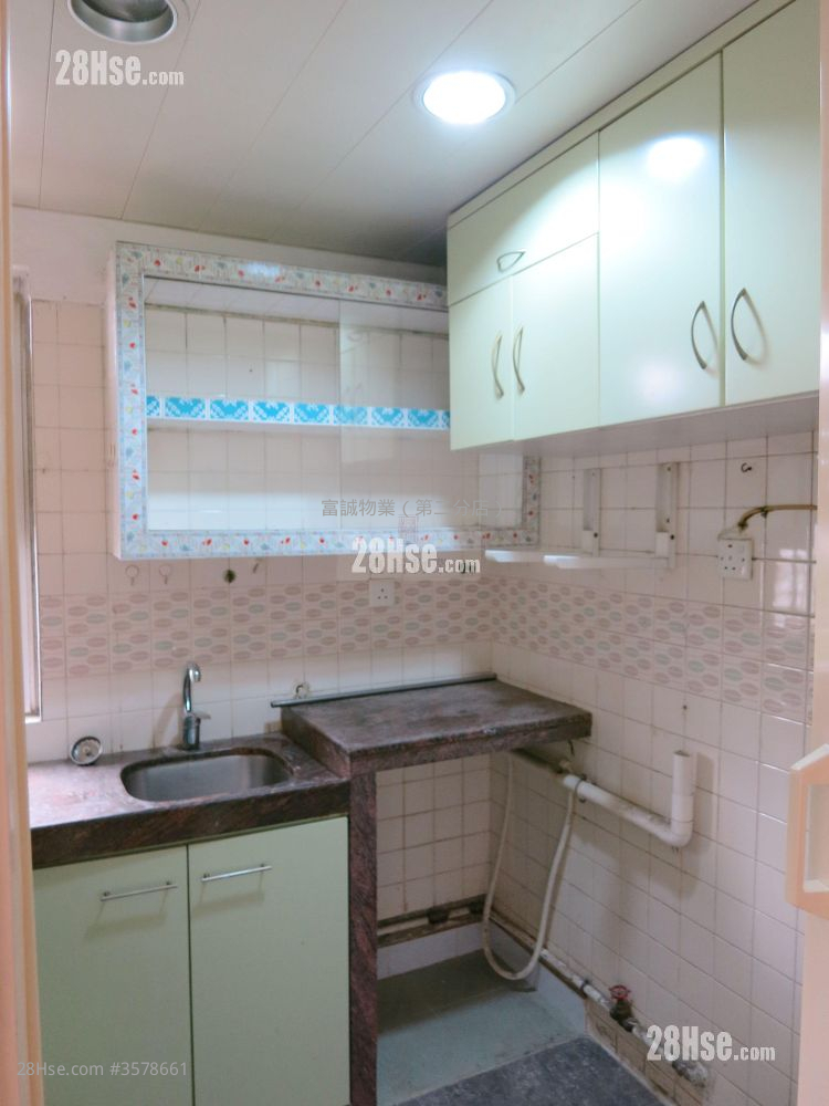 Yau Tong Centre Rental 404 ft² ( 37.5 m² )