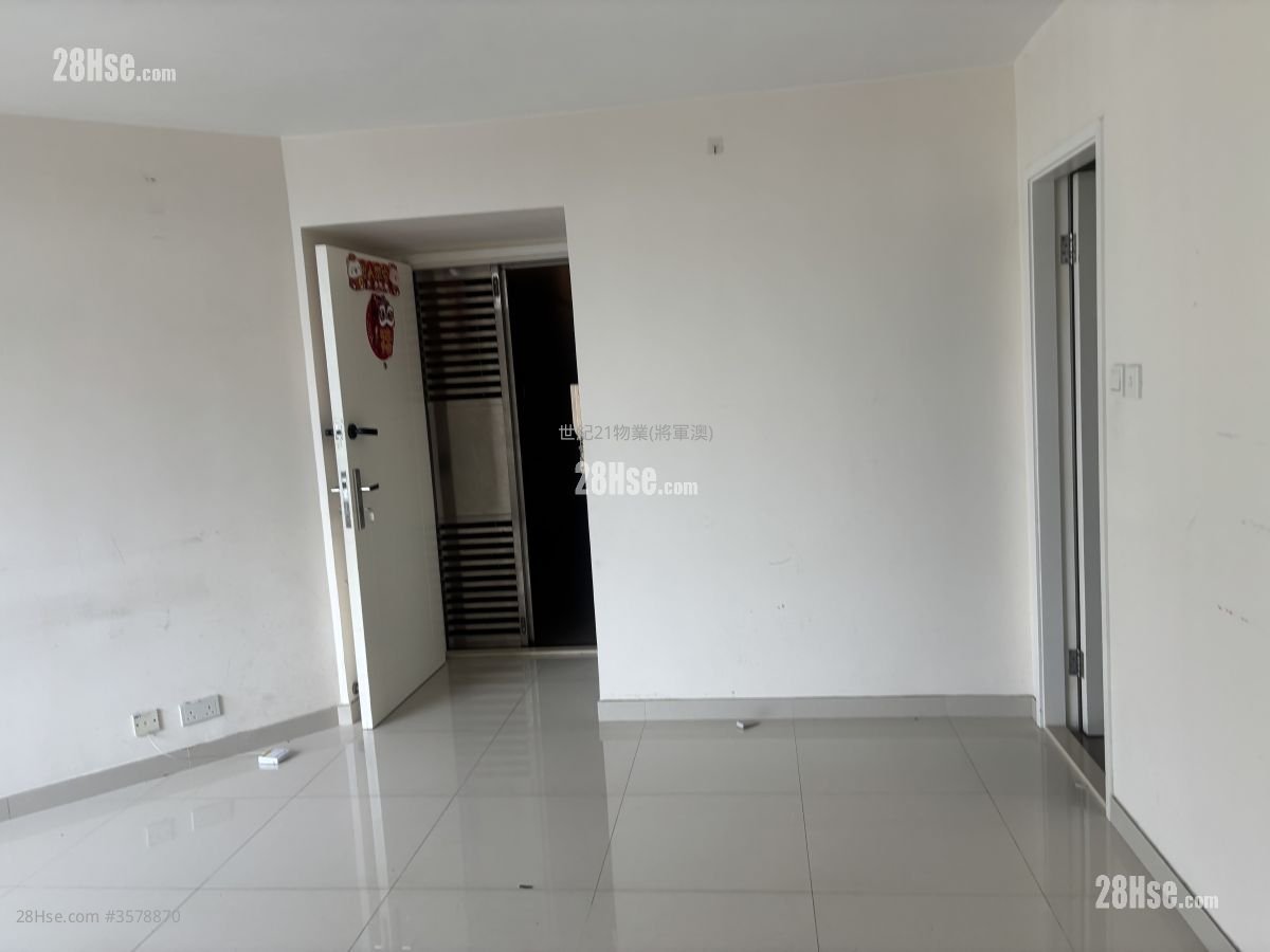 Radiant Towers Sell 3 Bedrooms , 2 Bathrooms 639 ft² ( 59.4 m² )