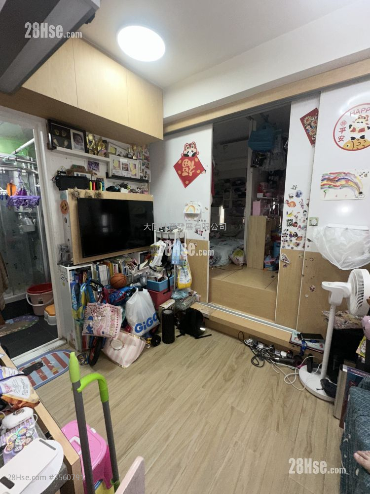 鸿威大厦 售盘 开放式间隔 , 1 浴室 306 平方尺 ( 28.4 平方米 ) 鸿威大厦 售盘 开放式间隔 , 1 浴室 306 平方尺 ( 28.4 平方米 )