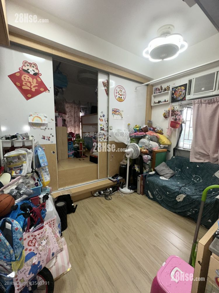 鸿威大厦 售盘 开放式间隔 , 1 浴室 306 平方尺 ( 28.4 平方米 ) 鸿威大厦 售盘 开放式间隔 , 1 浴室 306 平方尺 ( 28.4 平方米 )