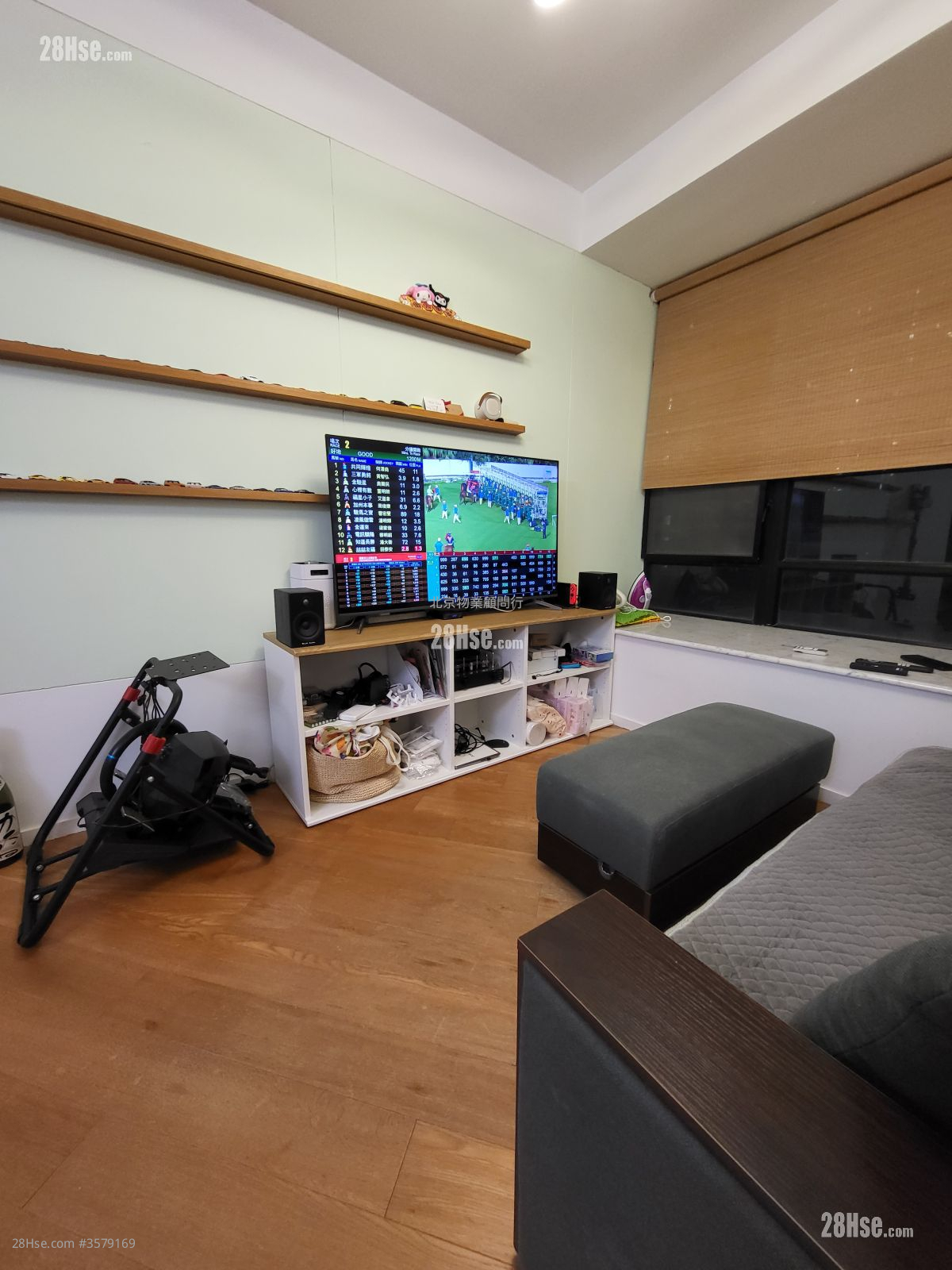 Kornhill Sell 2 Bedrooms , 1 Bathroom 460 ft² ( 42.7 m² )