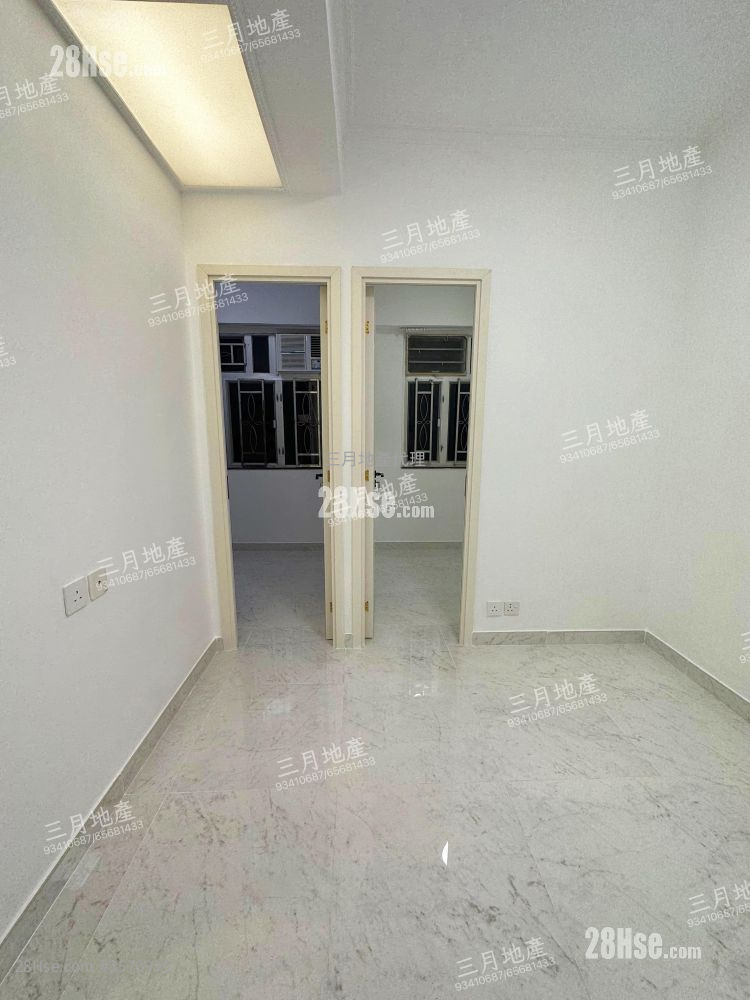 Cheung Hong Mansion Rental 2 Bedrooms , 1 Bathroom 220 ft² ( 20.4 m² )