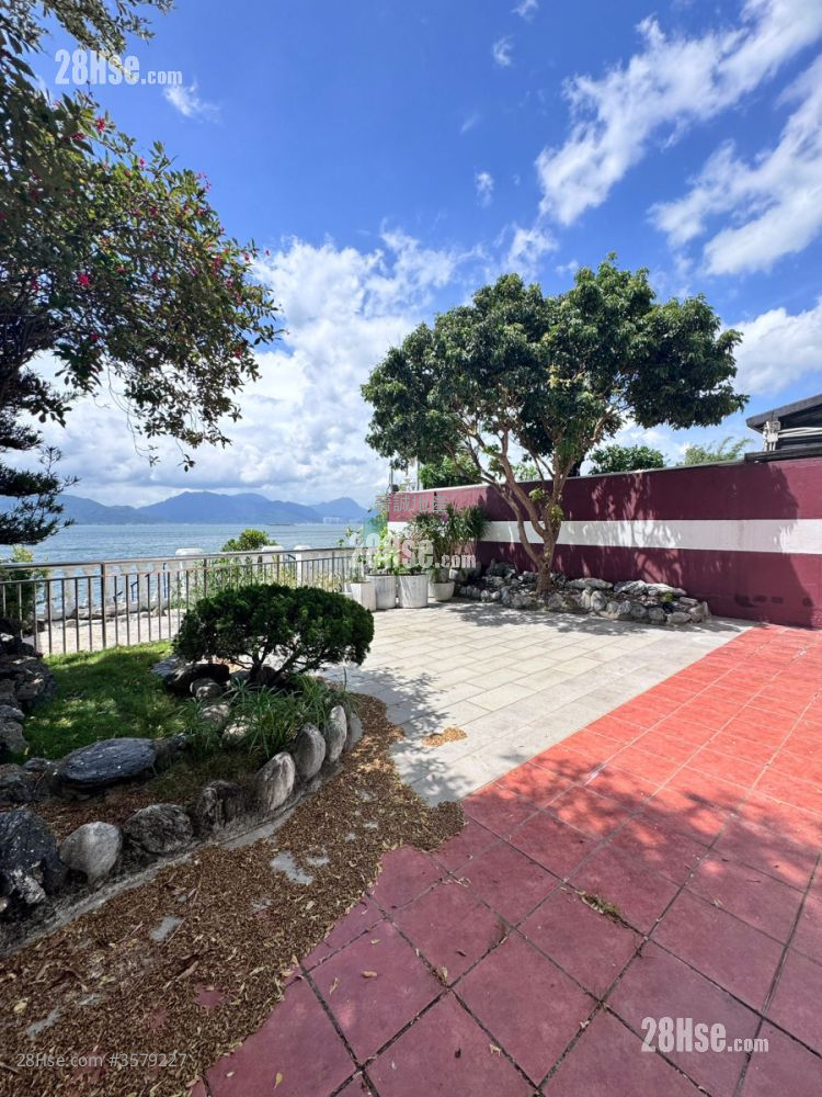 Beaulieu Peninsula Rental 1,687 ft² ( 156.7 m² )