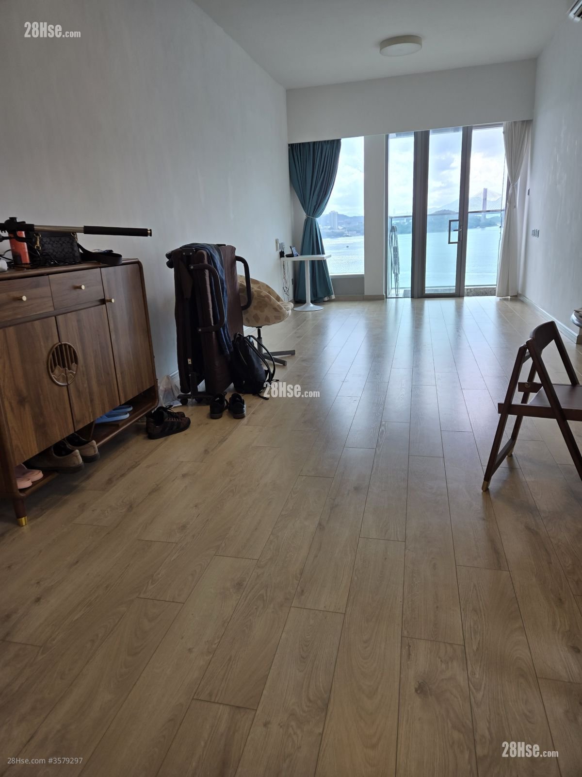 L’aquatique Sell 907 ft² ( 84.3 m² )